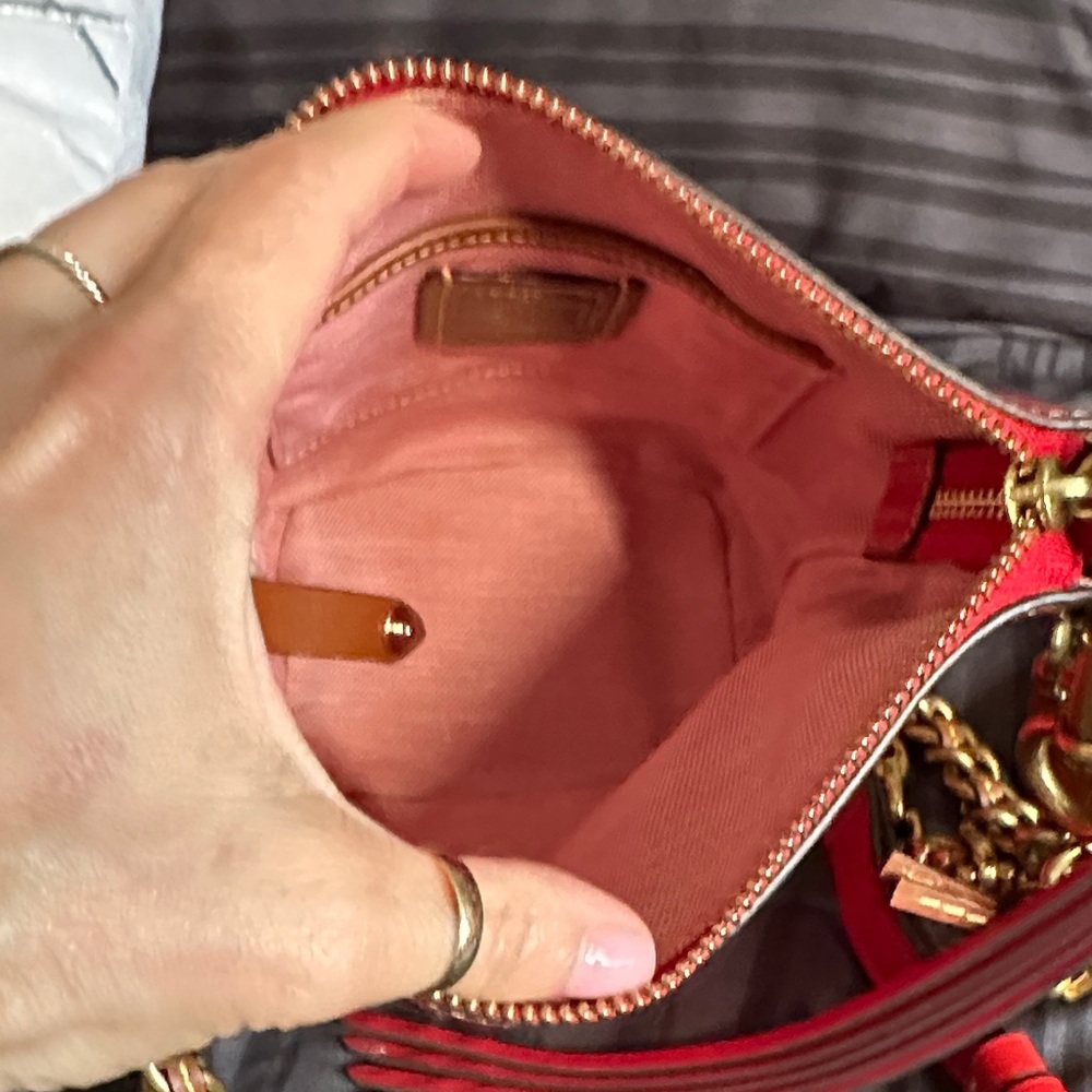 Red Leather Women's Bag with Chain Strap - Picture 3 of 11